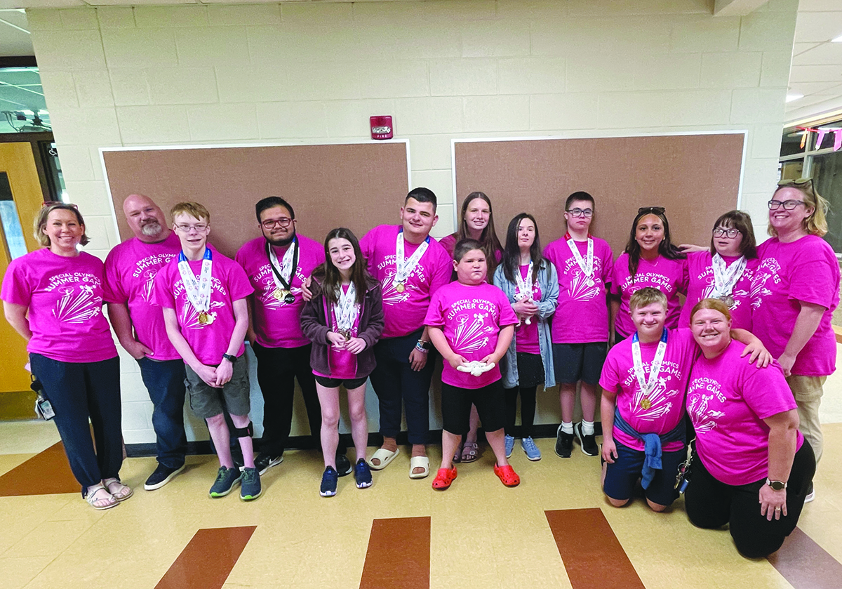 D-200 athletes medal at Illinois Special Olympics - The Woodstock ...